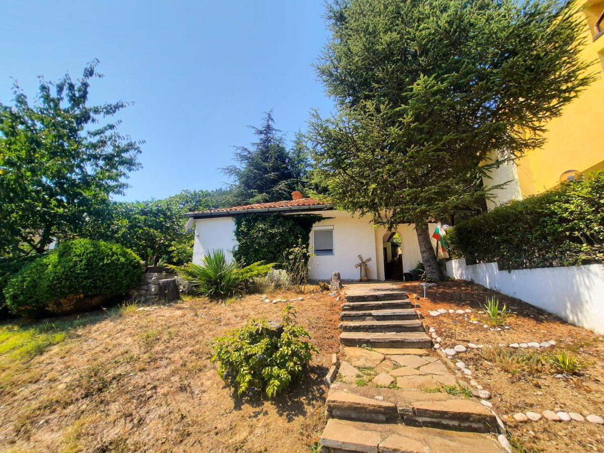 Entire House With Private Garden And Garage Holiday home *